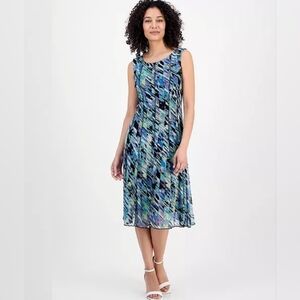 Women's Clothing (A164)